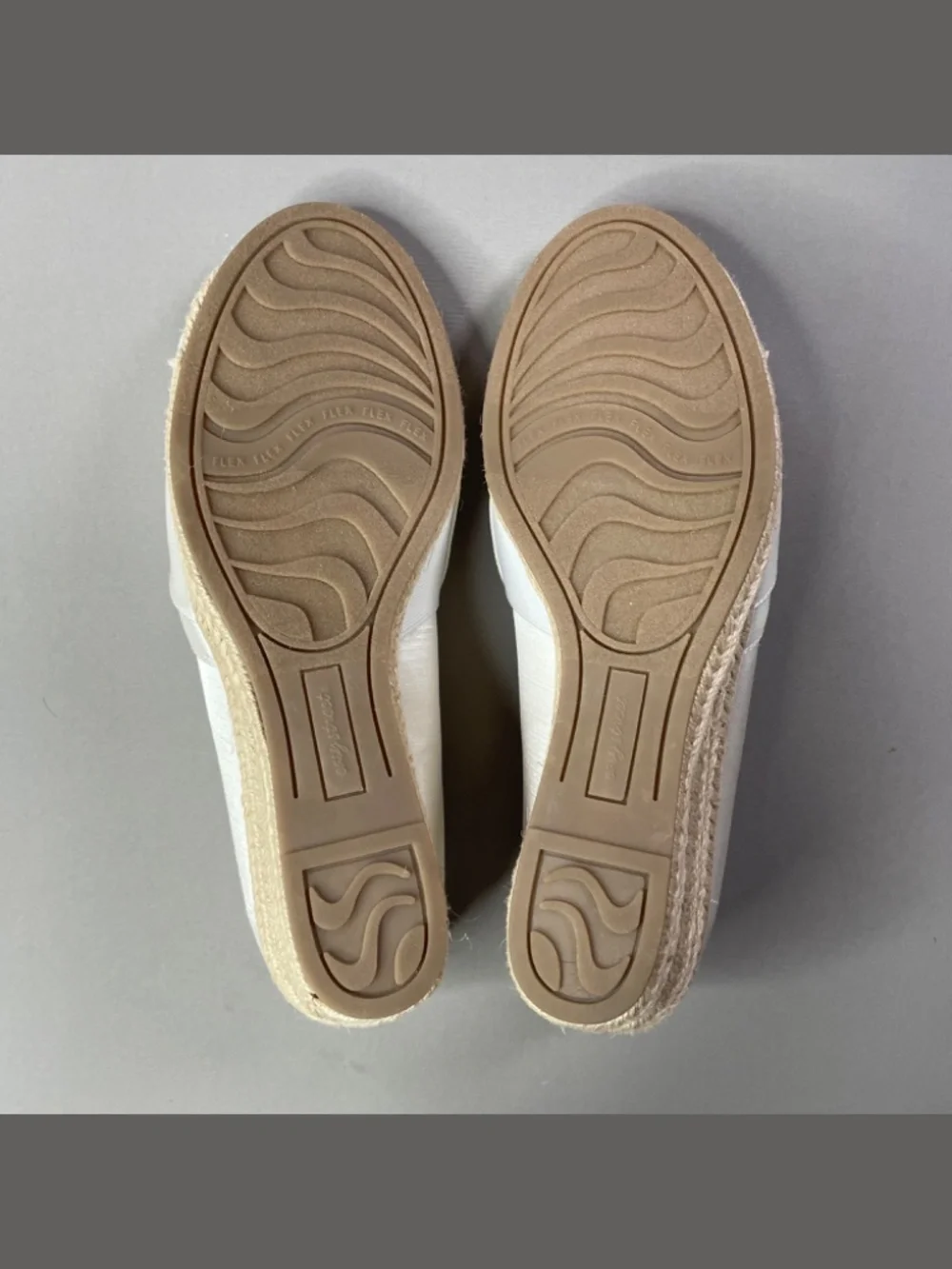 NEW Easy Street Shoes Womens 9 white brown satin jute wedges summer cocktail